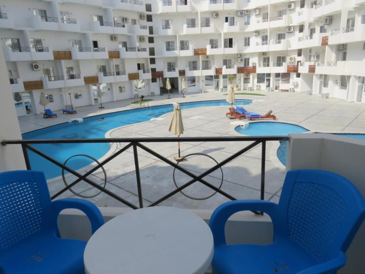 Apartment Bella Vita Near The Sea Redsealine Gurdaka Kültér fotó