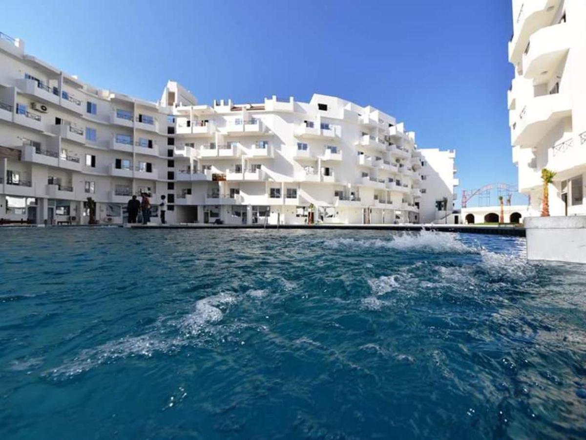 Apartment Bella Vita Near The Sea Redsealine Gurdaka Kültér fotó