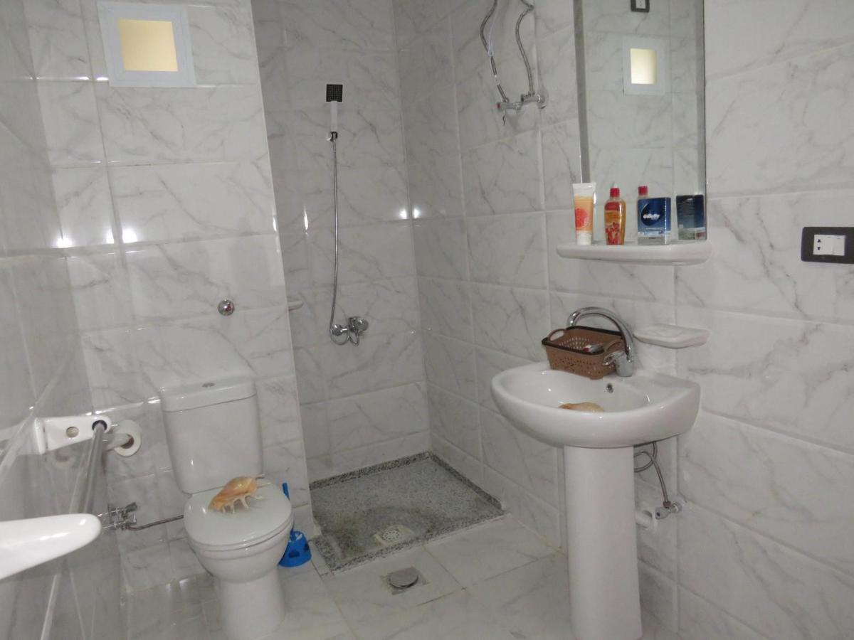 Apartment Bella Vita Near The Sea Redsealine Gurdaka Kültér fotó