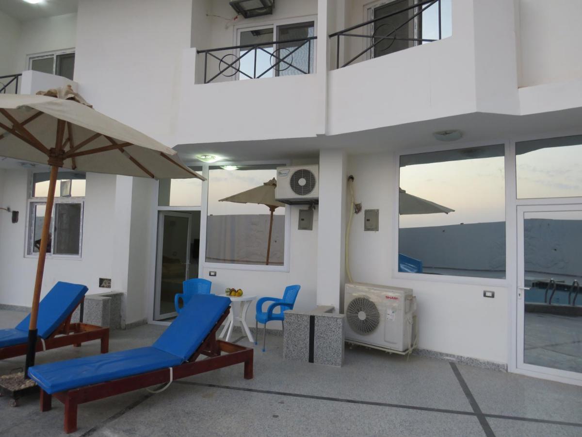 Apartment Bella Vita Near The Sea Redsealine Gurdaka Kültér fotó