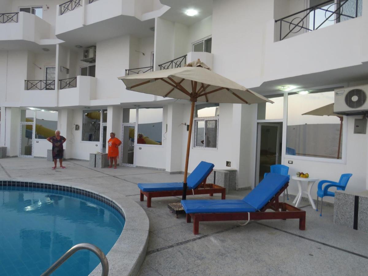 Apartment Bella Vita Near The Sea Redsealine Gurdaka Kültér fotó