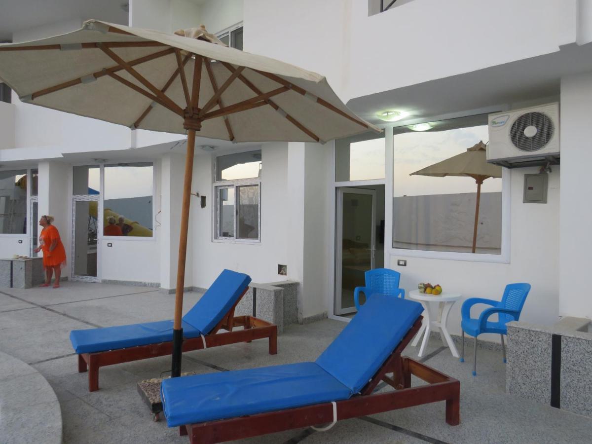 Apartment Bella Vita Near The Sea Redsealine Gurdaka Kültér fotó
