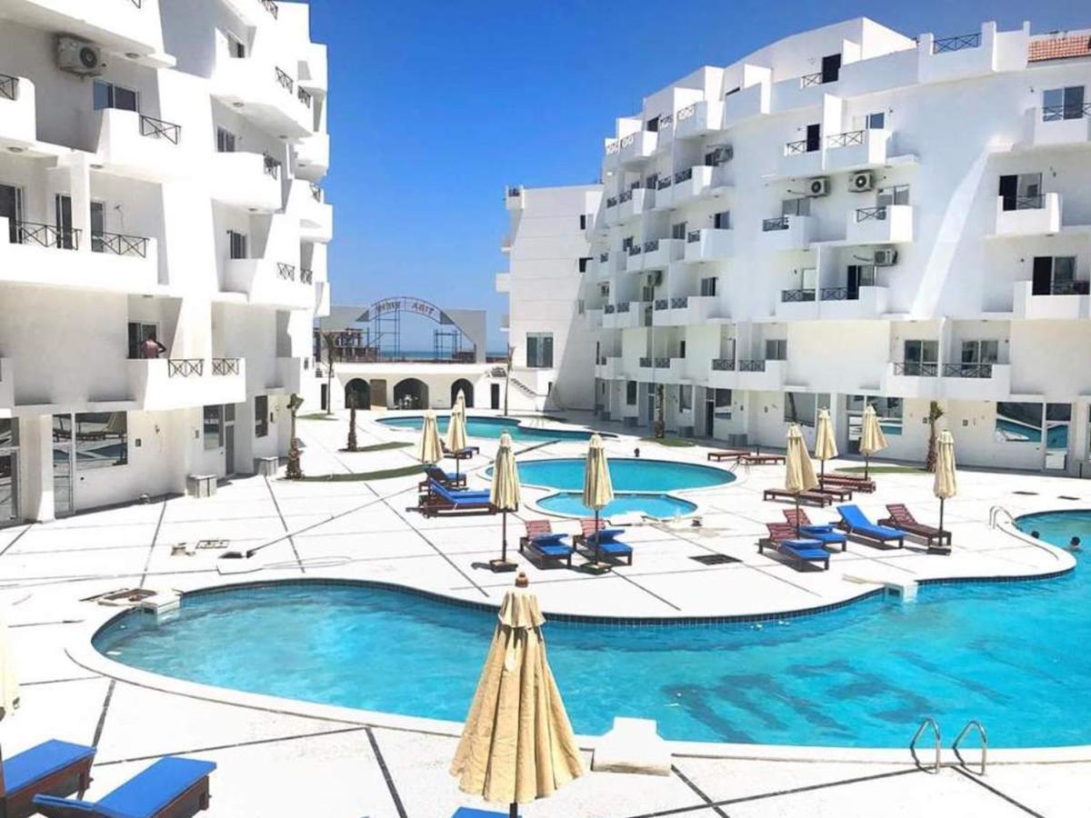 Apartment Bella Vita Near The Sea Redsealine Gurdaka Kültér fotó