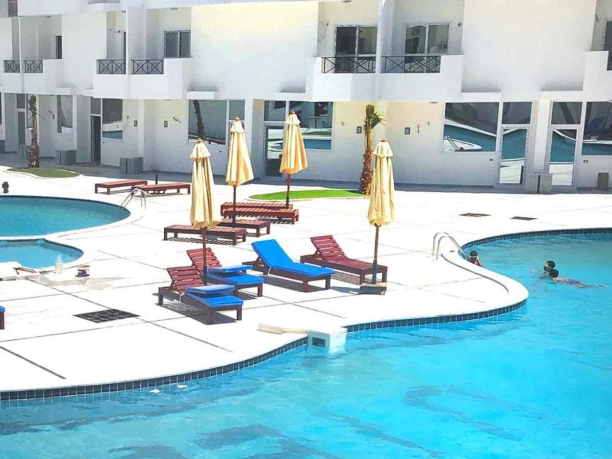 Apartment Bella Vita Near The Sea Redsealine Gurdaka Kültér fotó